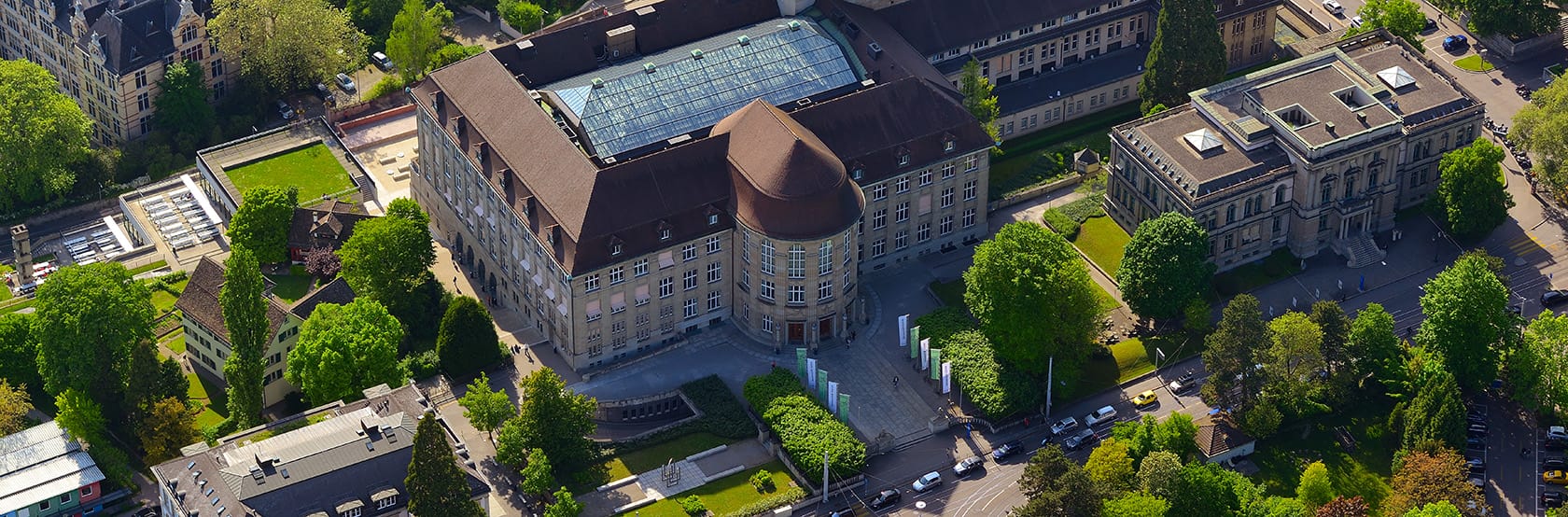 Luftaufnahme des Hauptgebäudes der Universität Zürich